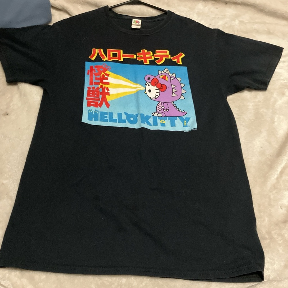 Hello Kitty Black Short Sleeve Tee with Vibrant Graphic